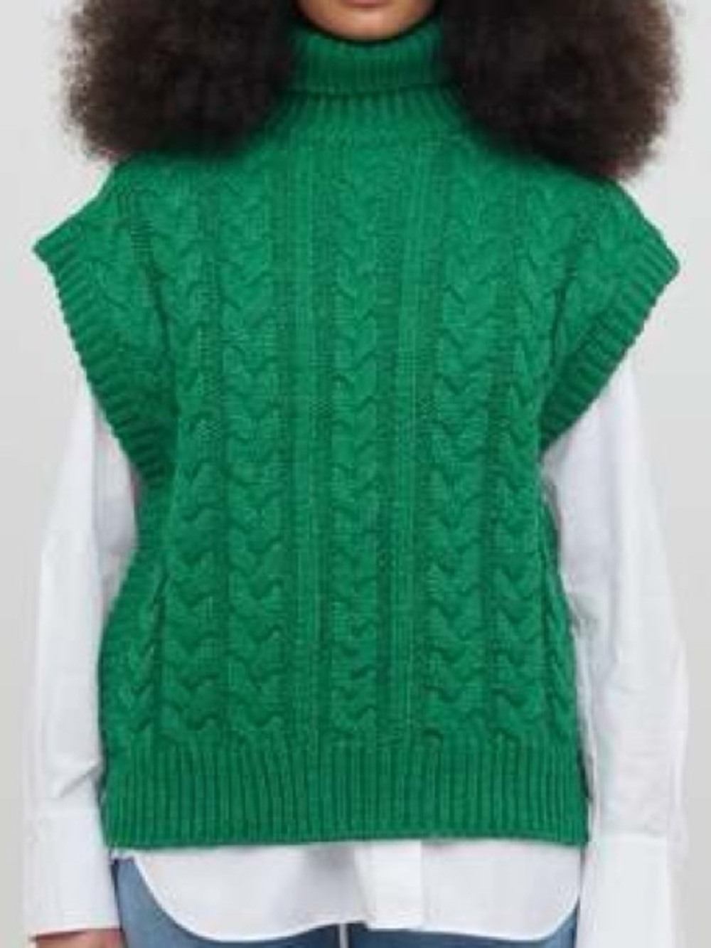 Jakke “Sade” Cable-Knit Turtleneck Sweater Vest in Amazon Green